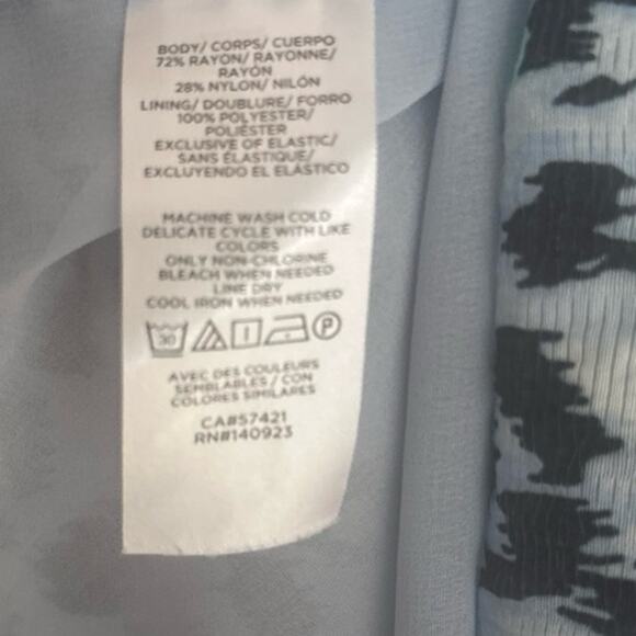 LOFT women’s petite small light blue leopard print blouse - Picture 6 of 7